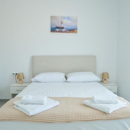 Zeras Apartments アダマス エクステリア 写真