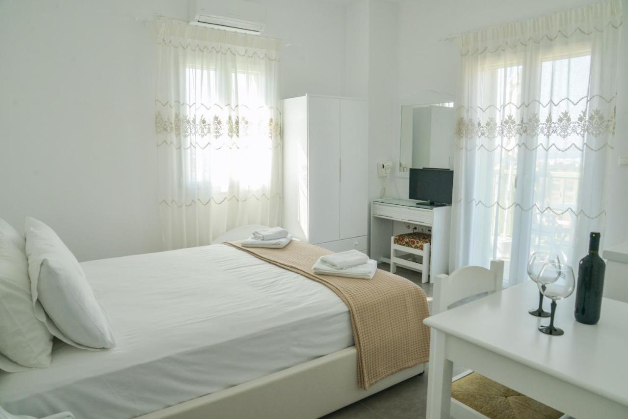 Zeras Apartments アダマス エクステリア 写真