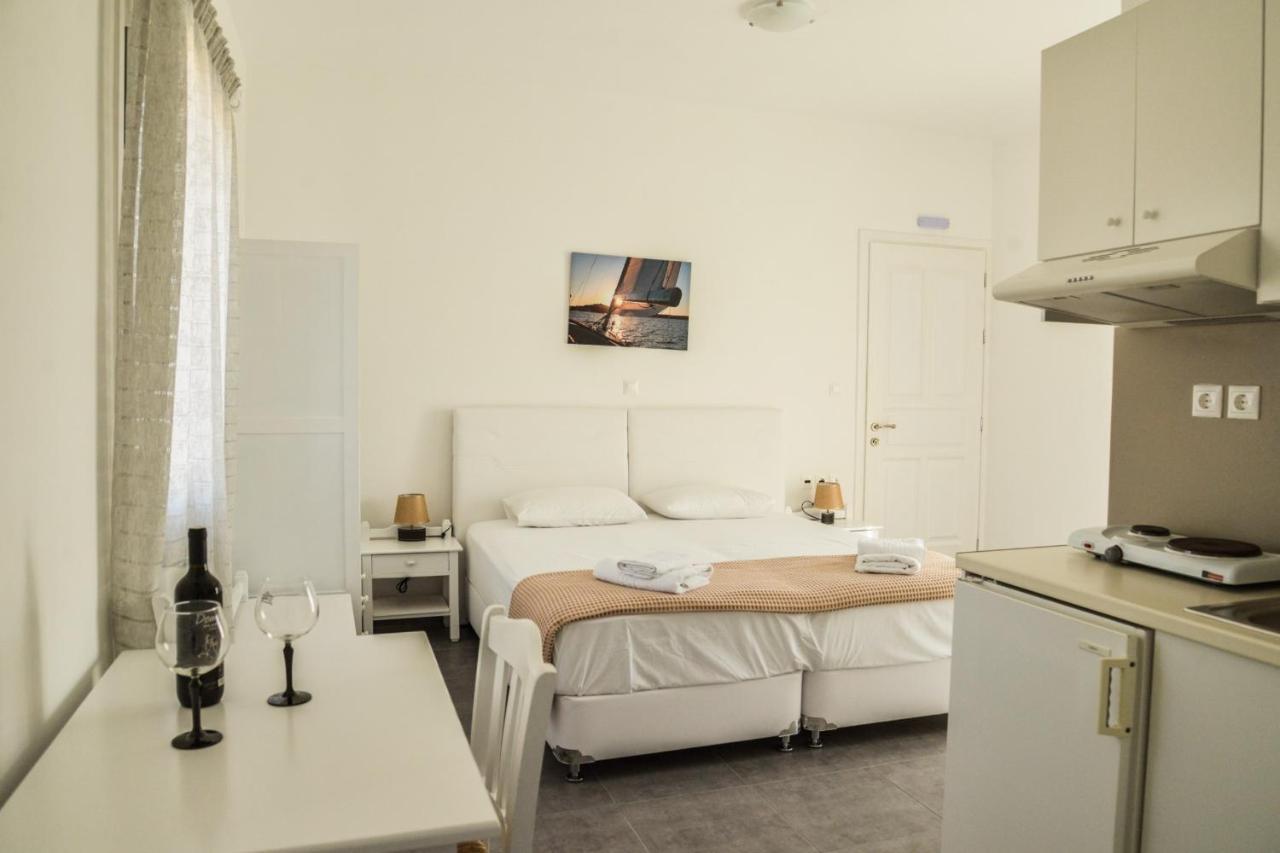 Zeras Apartments アダマス エクステリア 写真