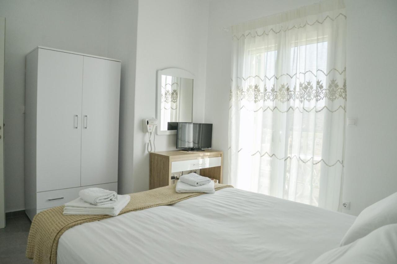 Zeras Apartments アダマス エクステリア 写真