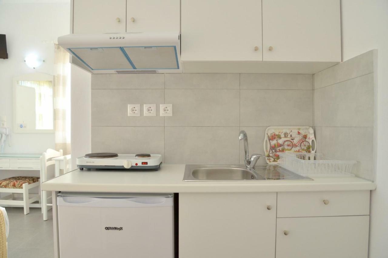 Zeras Apartments アダマス エクステリア 写真